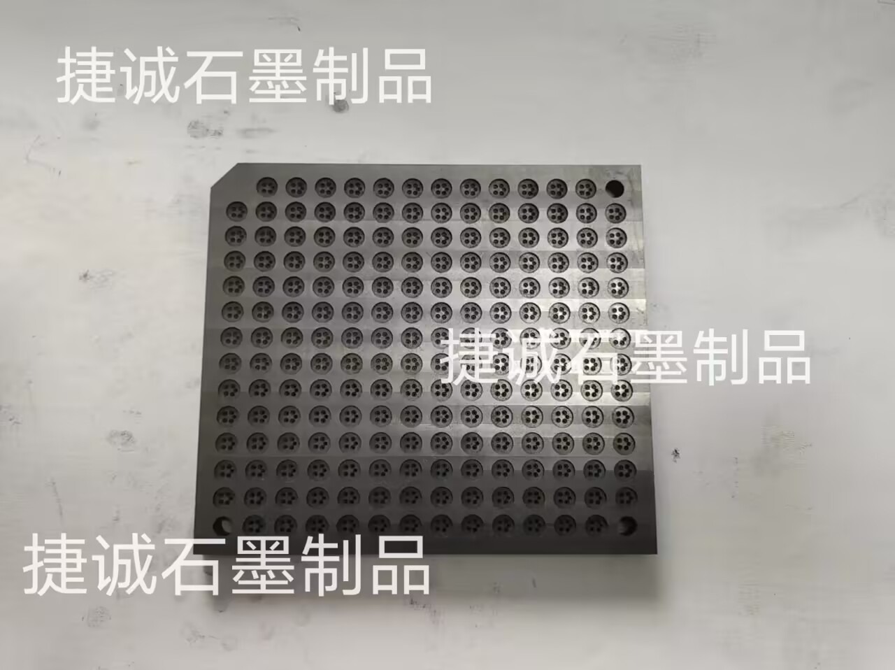 高溫封裝石墨工裝夾具，電子燒結(jié)石墨模具，燒結(jié)石墨模具，電子元件封裝石墨模具，電子產(chǎn)品燒結(jié)封裝石墨模具，石墨模具，石墨治具，石墨模具加工，石墨模具生產(chǎn)廠(chǎng)家